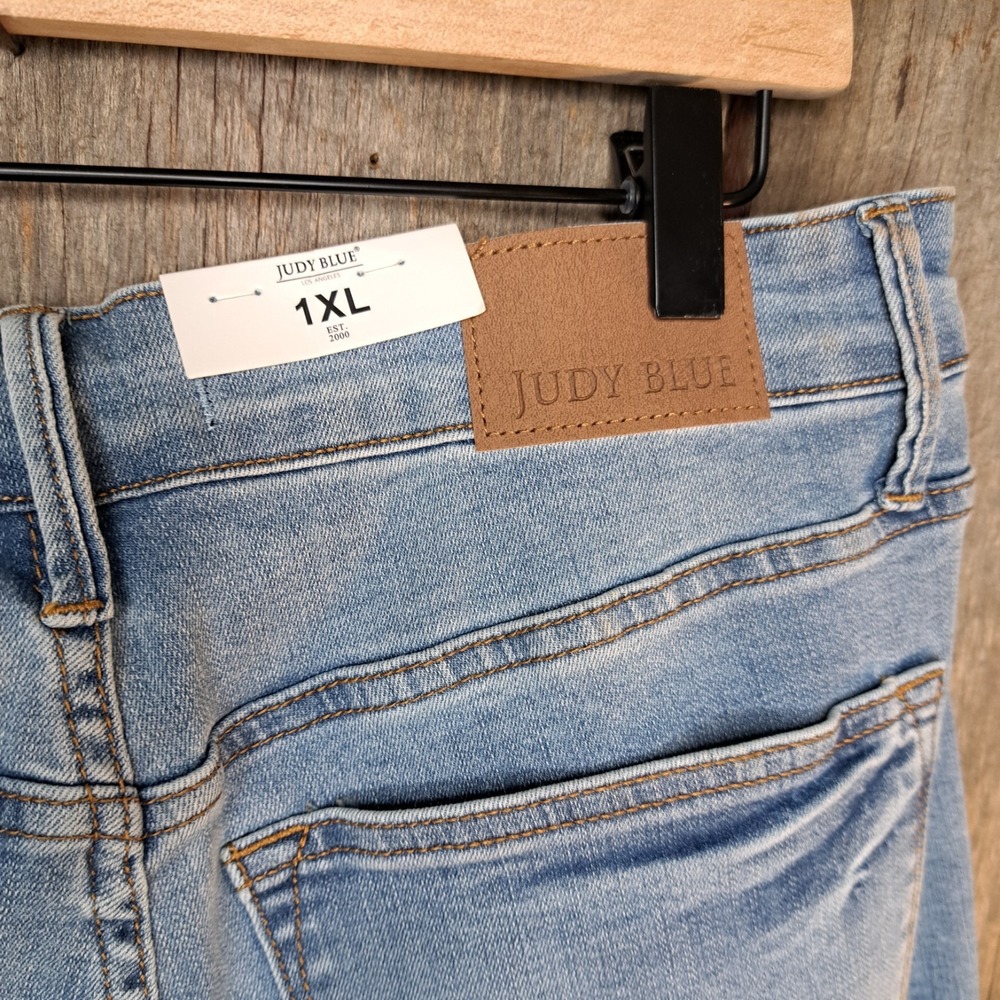 NWT Classic Americana Normcore Judy Blue High Waisted Cuffed Dad Jean Shorts 1XL - Picture 4 of 10
